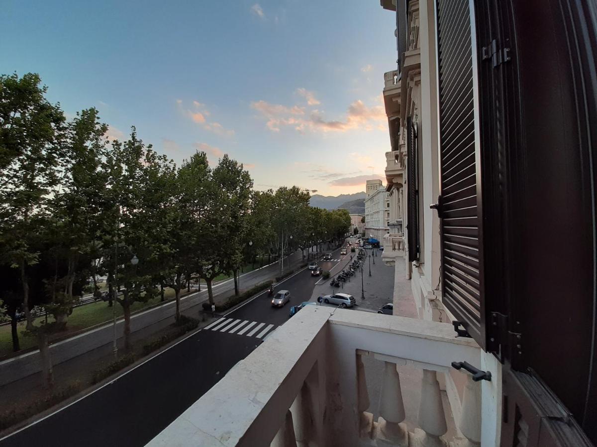 Accommodation Feel Salerno Exterior foto